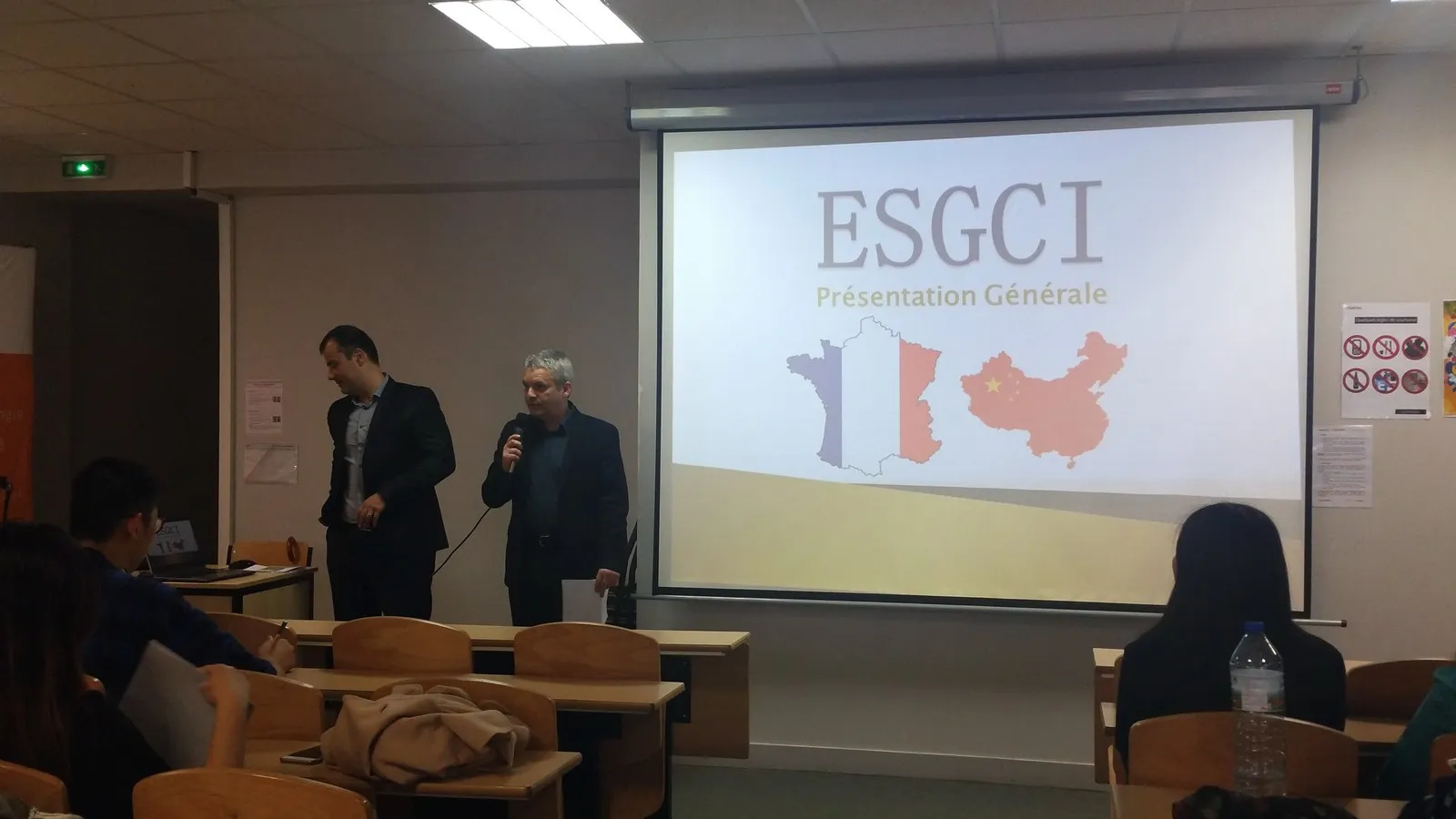 贝洛老师主持介绍会